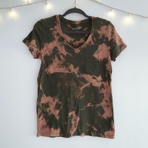 Custom bleached v neck pocket T-shirt